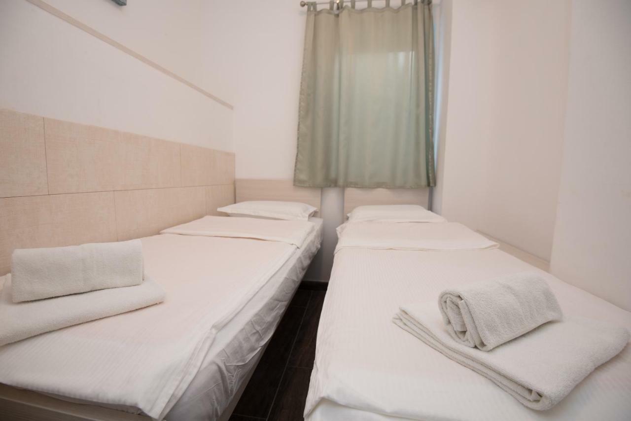 Apartments Vela Sollis Marusici  المظهر الخارجي الصورة