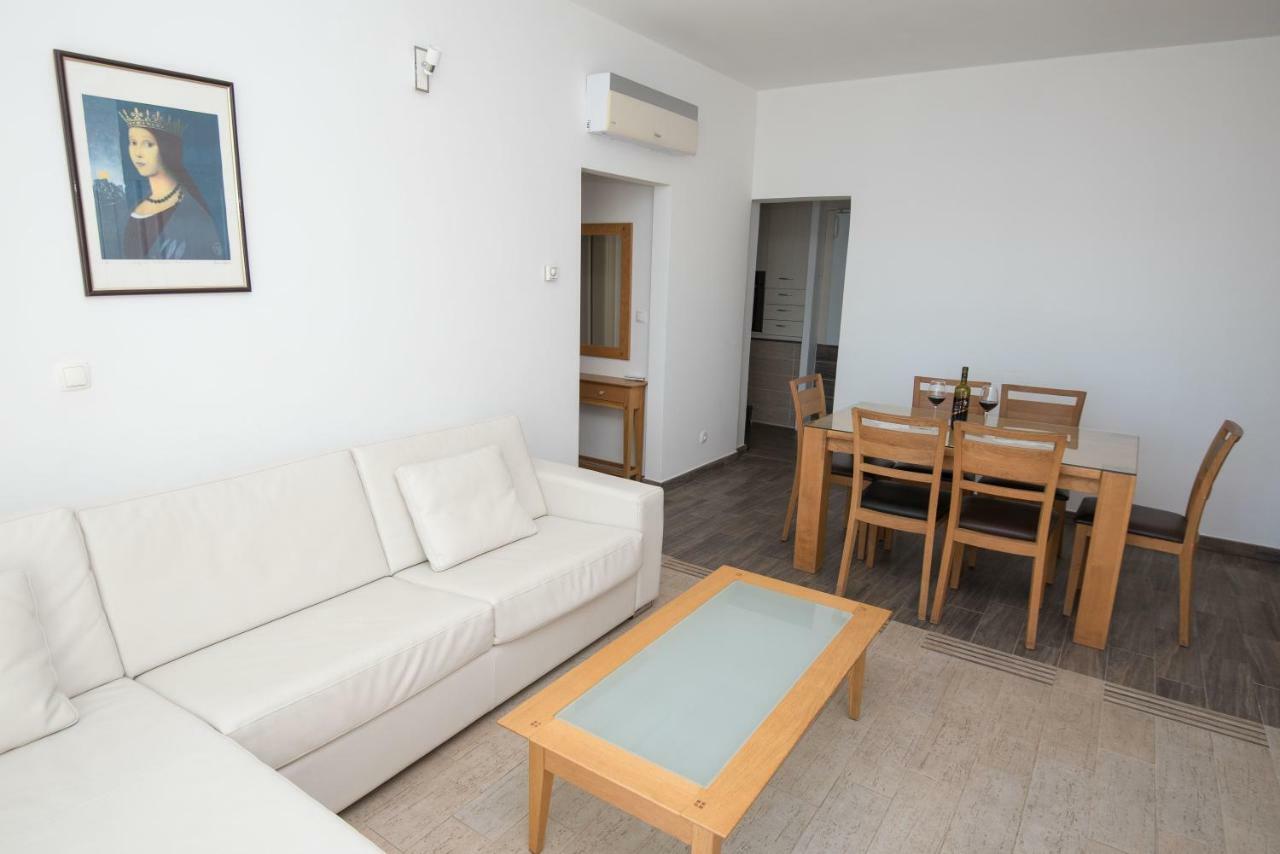 Apartments Vela Sollis Marusici  المظهر الخارجي الصورة
