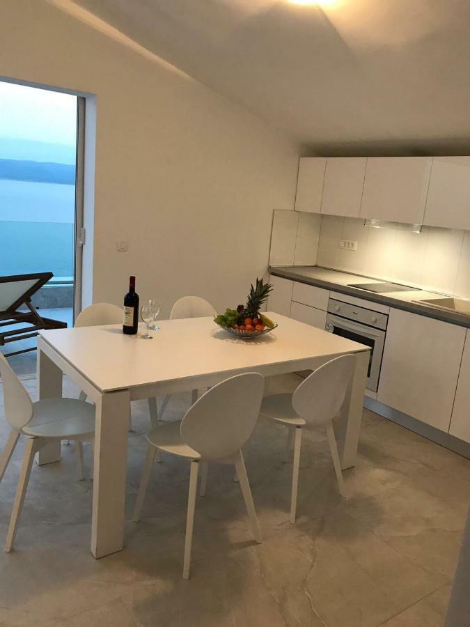 Apartments Vela Sollis Marusici  المظهر الخارجي الصورة